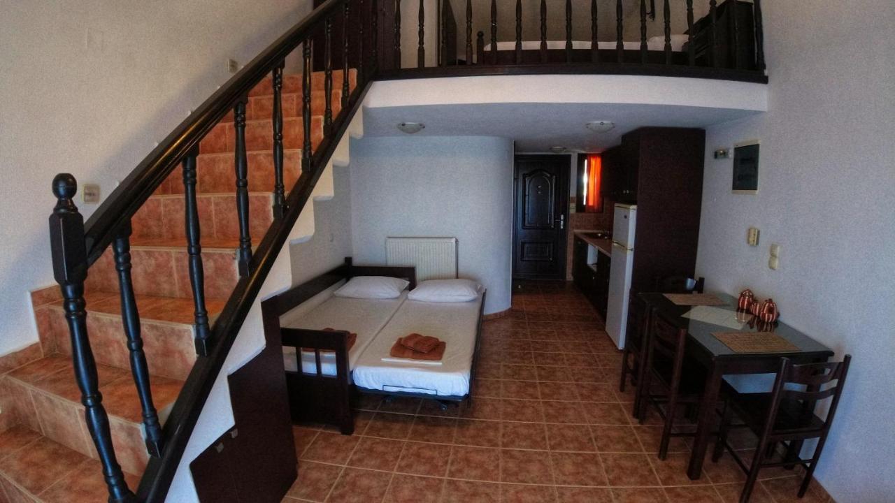 Holiday House Szkiáthosz Kültér fotó